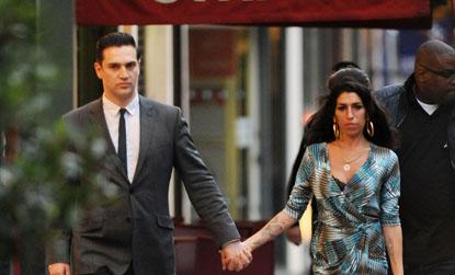 //xposure_amy_winehouse__