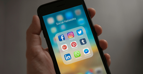 how the fastest entertainment news is now made