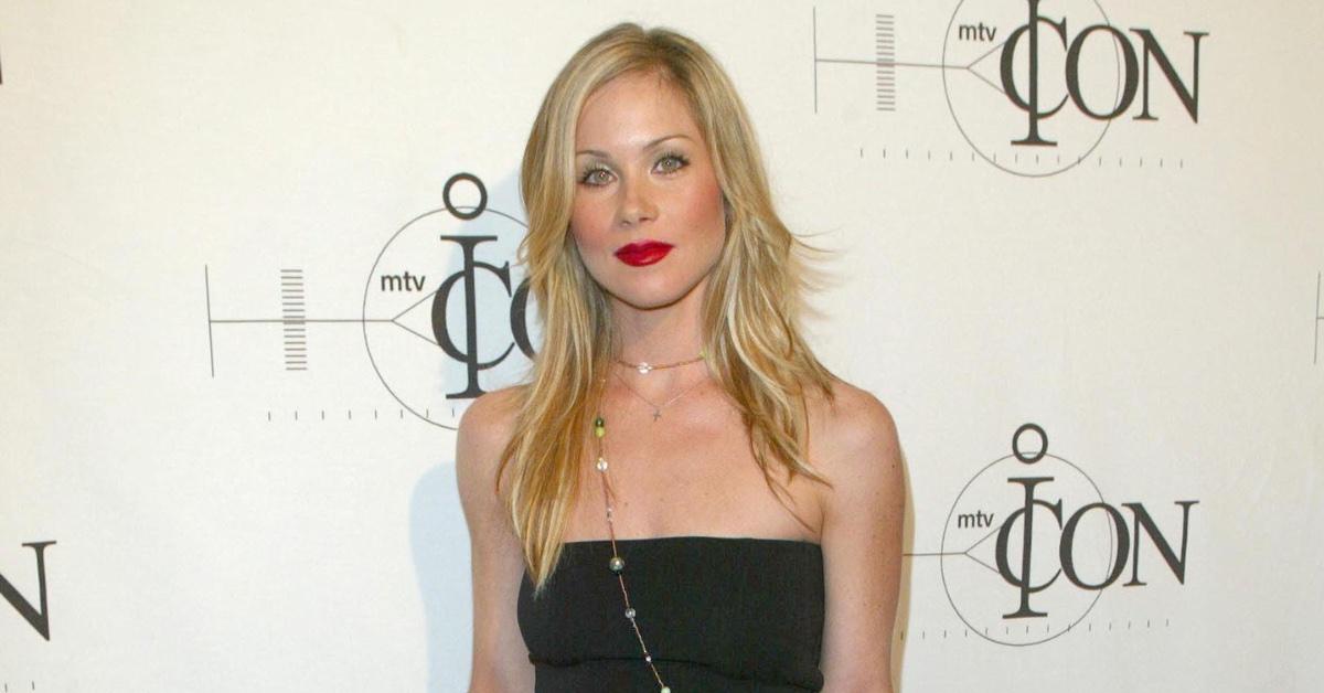 Christina Applegate Uses Cane During First Public Appearance Since Revealing Ms Diagnosis 