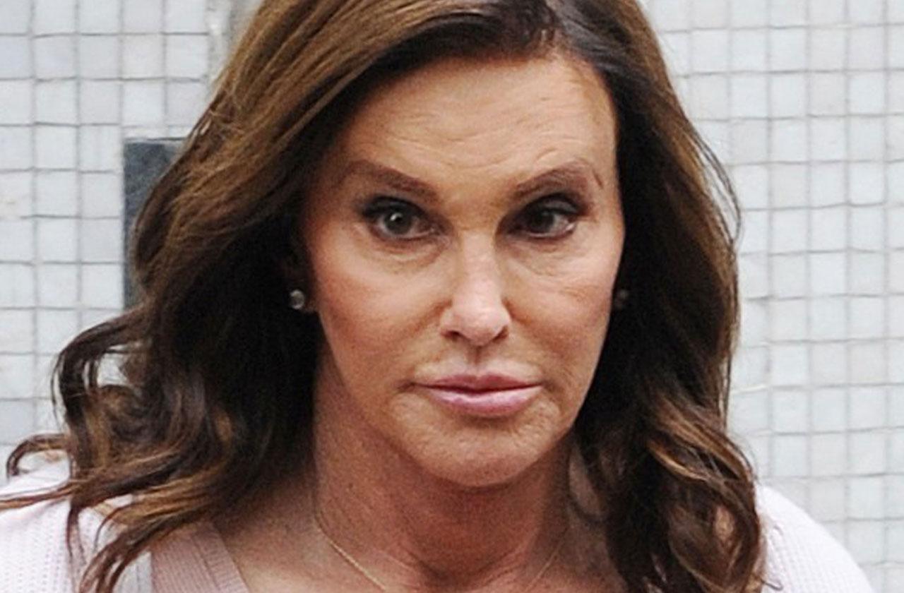 Tragic & Depressed Caitlyn Jenner Is Falling Apart – Literally