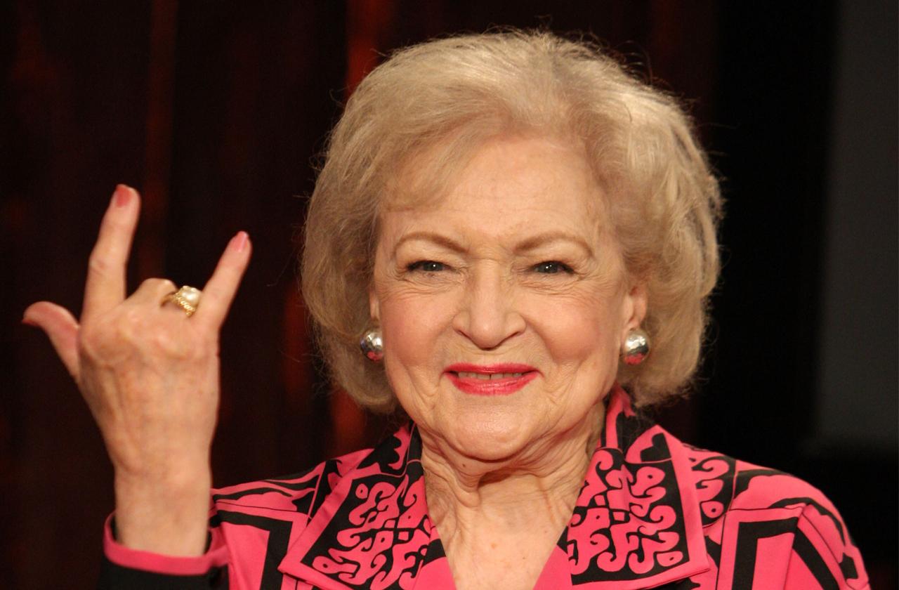 //betty white bucket list pp