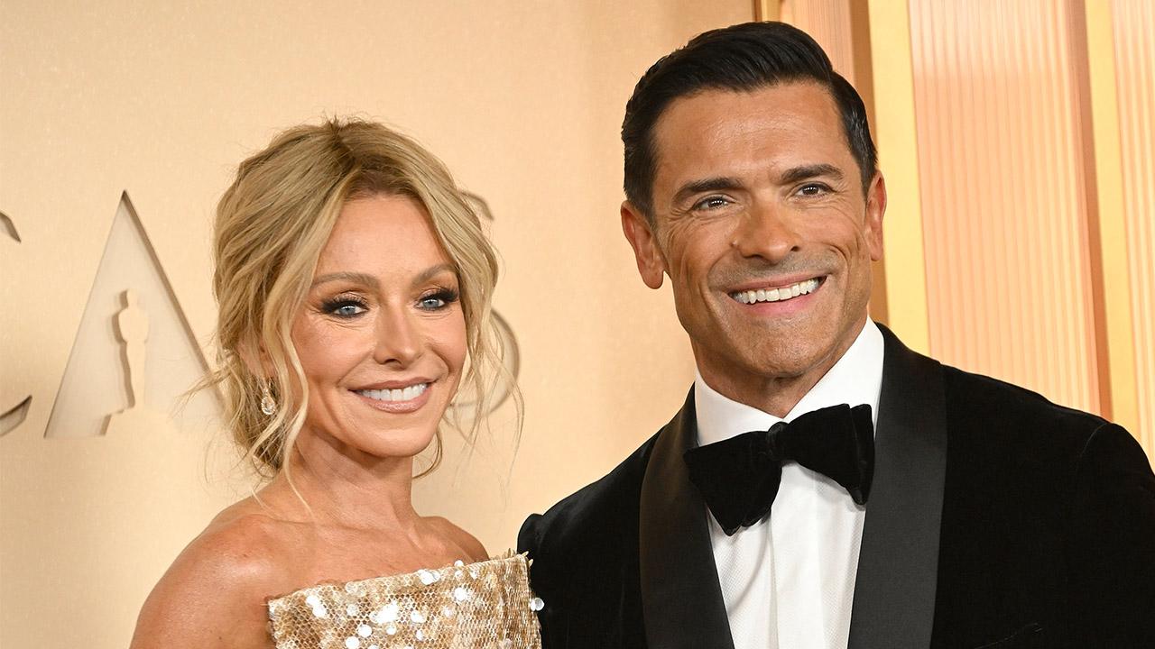 Kelly Ripa,Mark Consuelos