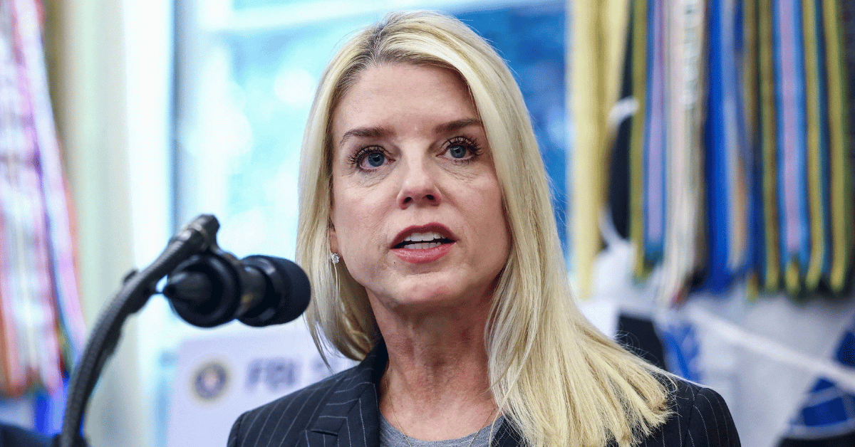 Photo of Pam Bondi