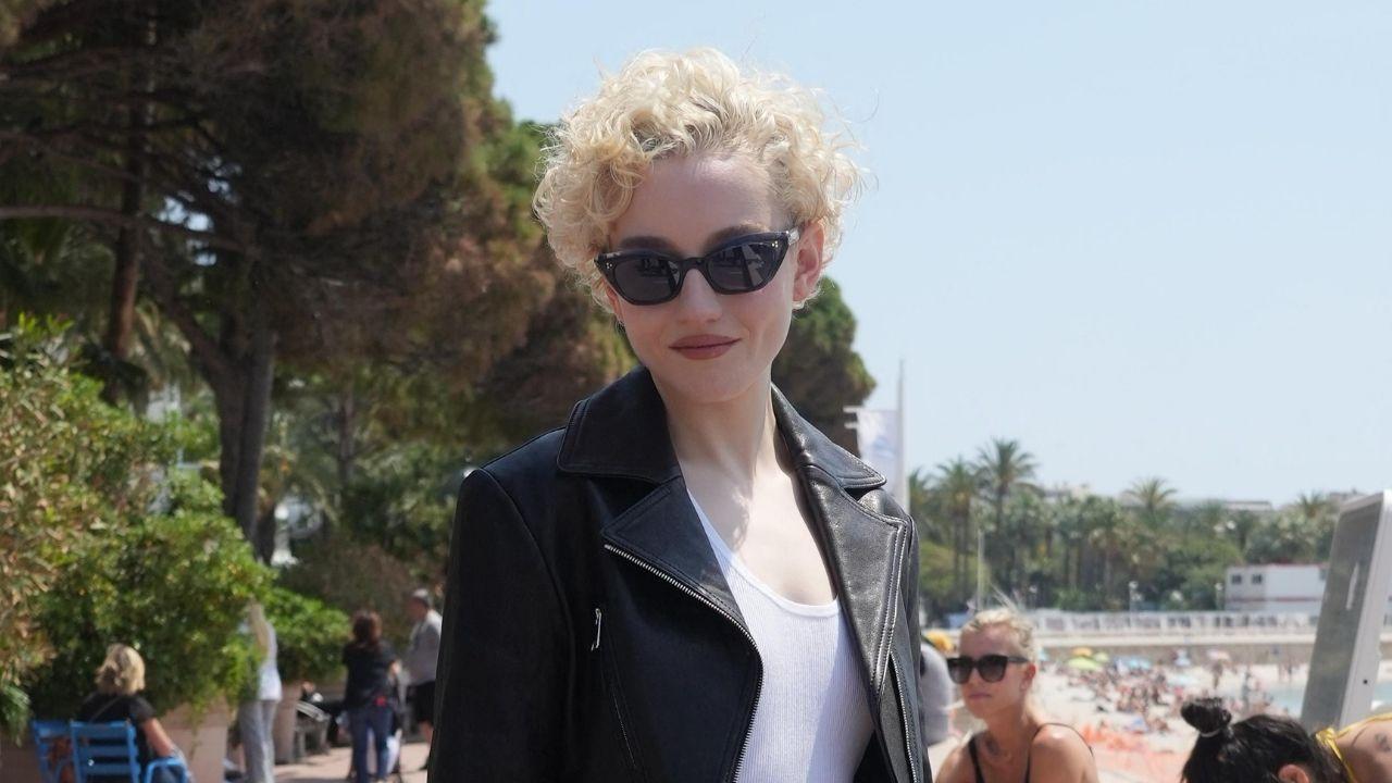 Photo of Julia Garner