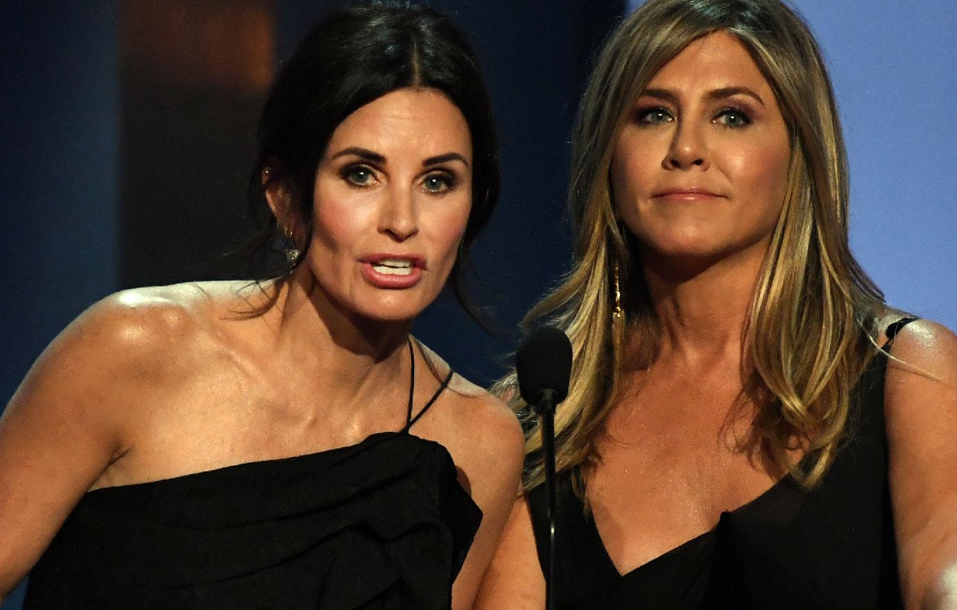 Jennifer Aniston Courteney Cox Seen After Plane Lands Safely Cabo