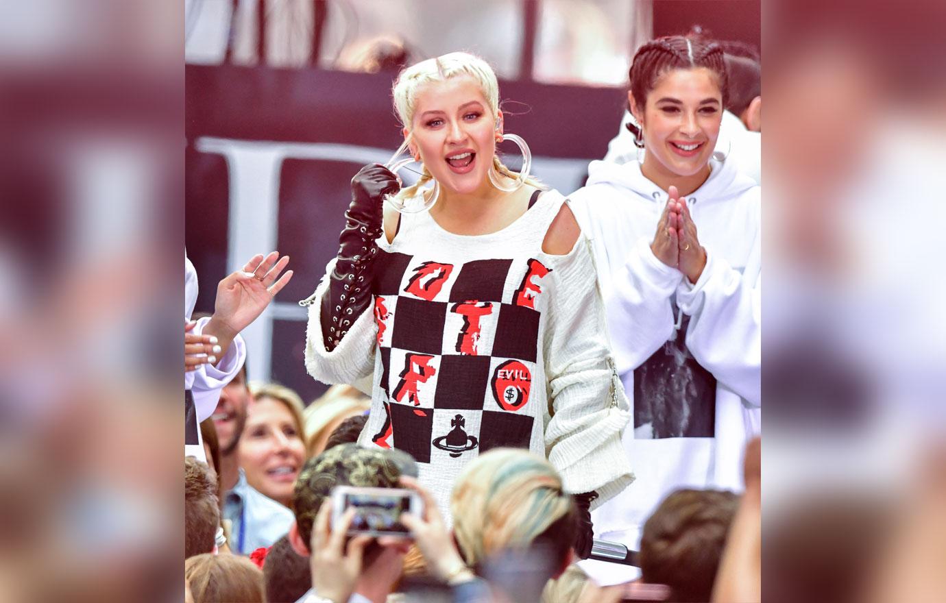 Christina Aguilera Looks Curvy In Today Show Appearance