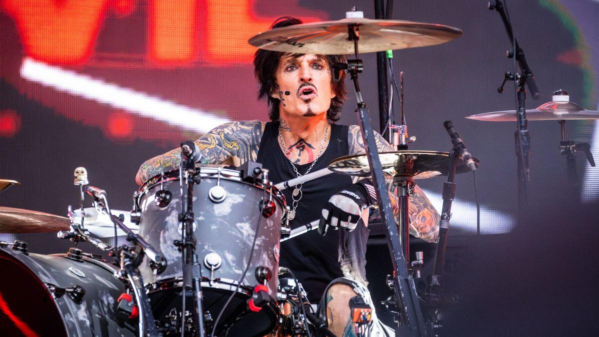 Photo of Tommy Lee