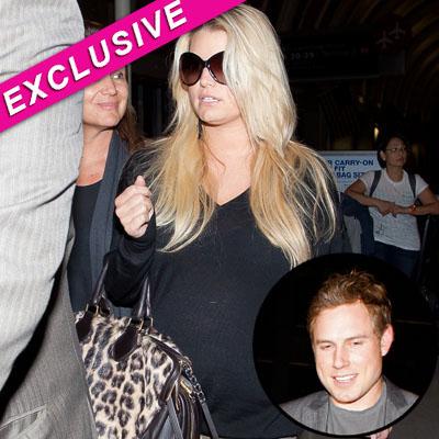 //jessica simpson baby bump