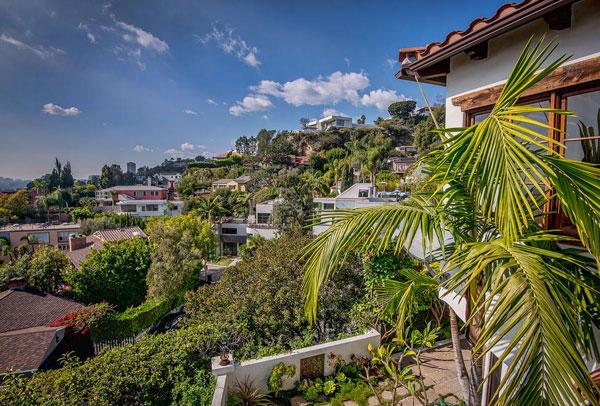 Nick Jonas​ Sells Hollywood Hills Mansion