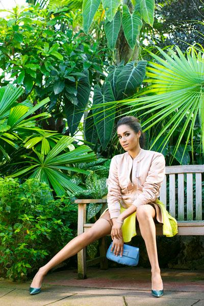 'Suits' Star Meghan Markle Appears In Splash Magazine