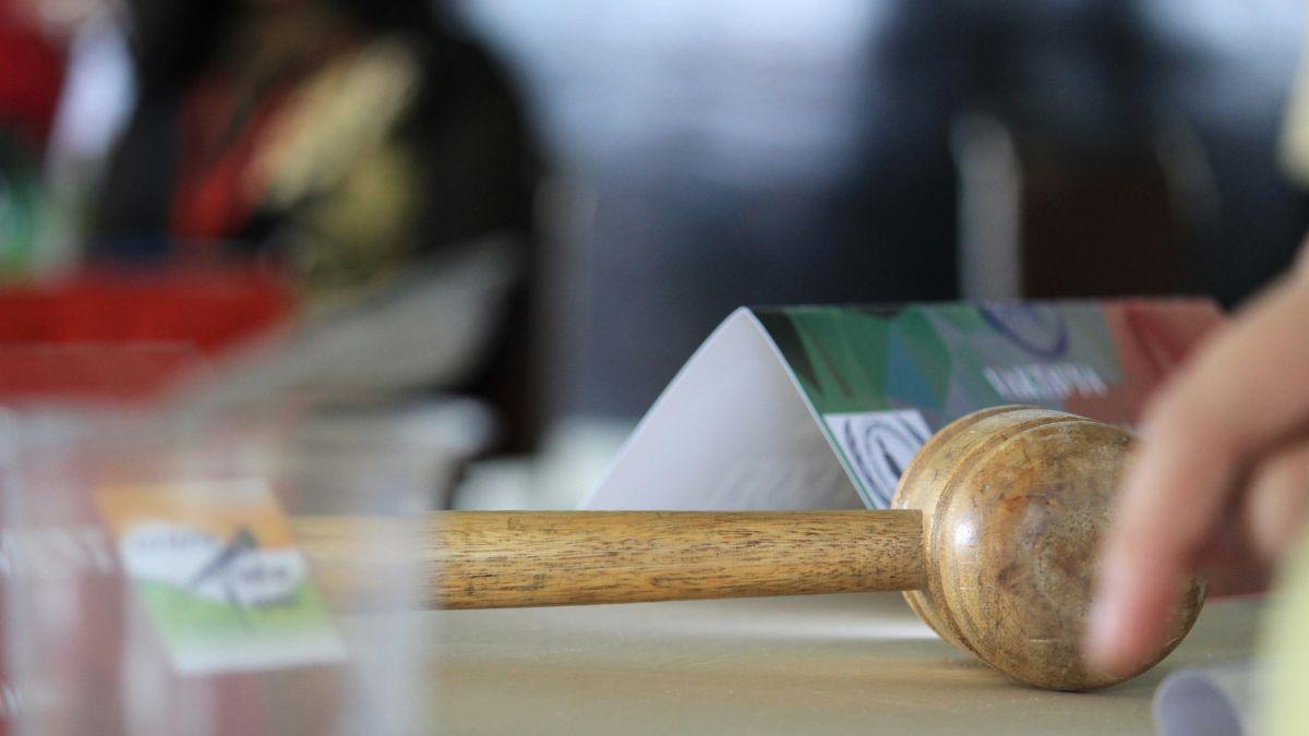 Eleanor Ross was identified as the judge reprimanded over an alleged affair with a police commander.