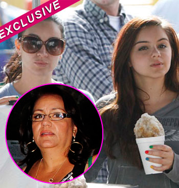 Ariel Winter's Mom Asked Publicist To Leak Nude Photos Of Her Other