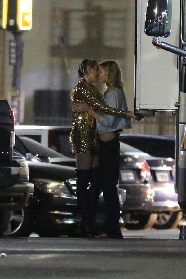 Miley Cyrus Kissing Stella Maxwell Photos