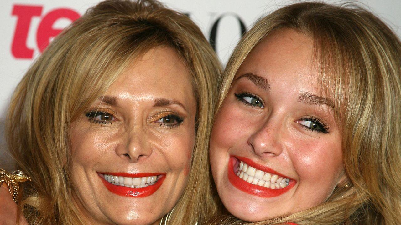 picture of Hayden Panettiere and Lesley Vogel