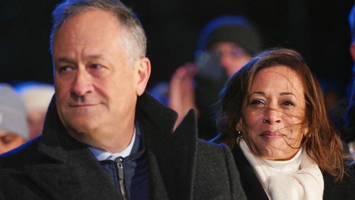 Photo of Kamala Harris, Doug Emhoff