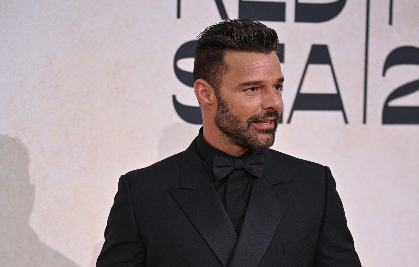 ricky martin husband hit red carpet before incest allegations