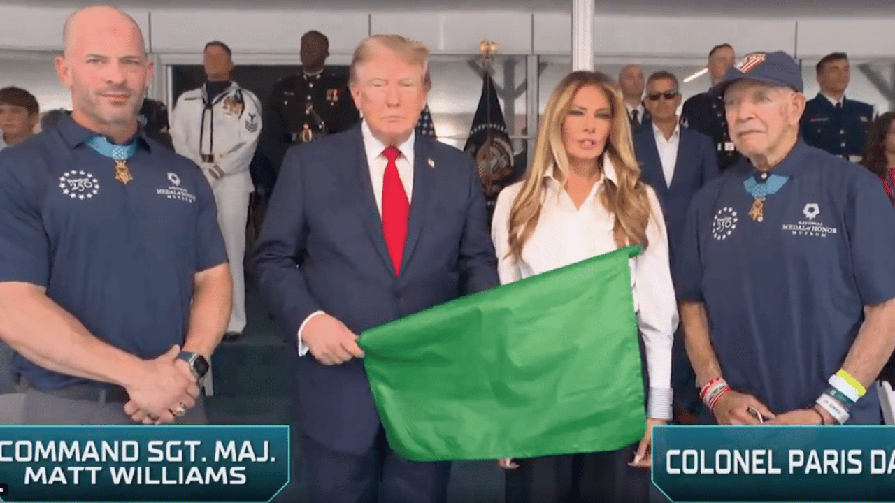 Photo of Donald Trump, Melania Trump