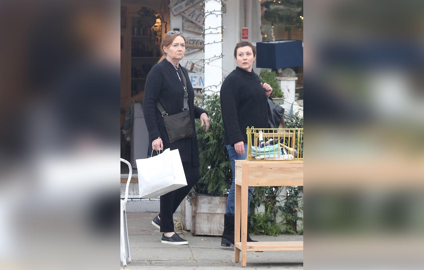 //shannen doherty cancer chemo shopping