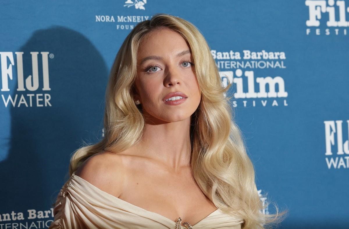 Sources claimed Sweeney is considering leaving Hollywood for Florida or New York following backlash tied to her career and public image.