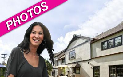 //kimora lee simmons selling bh estate inf post