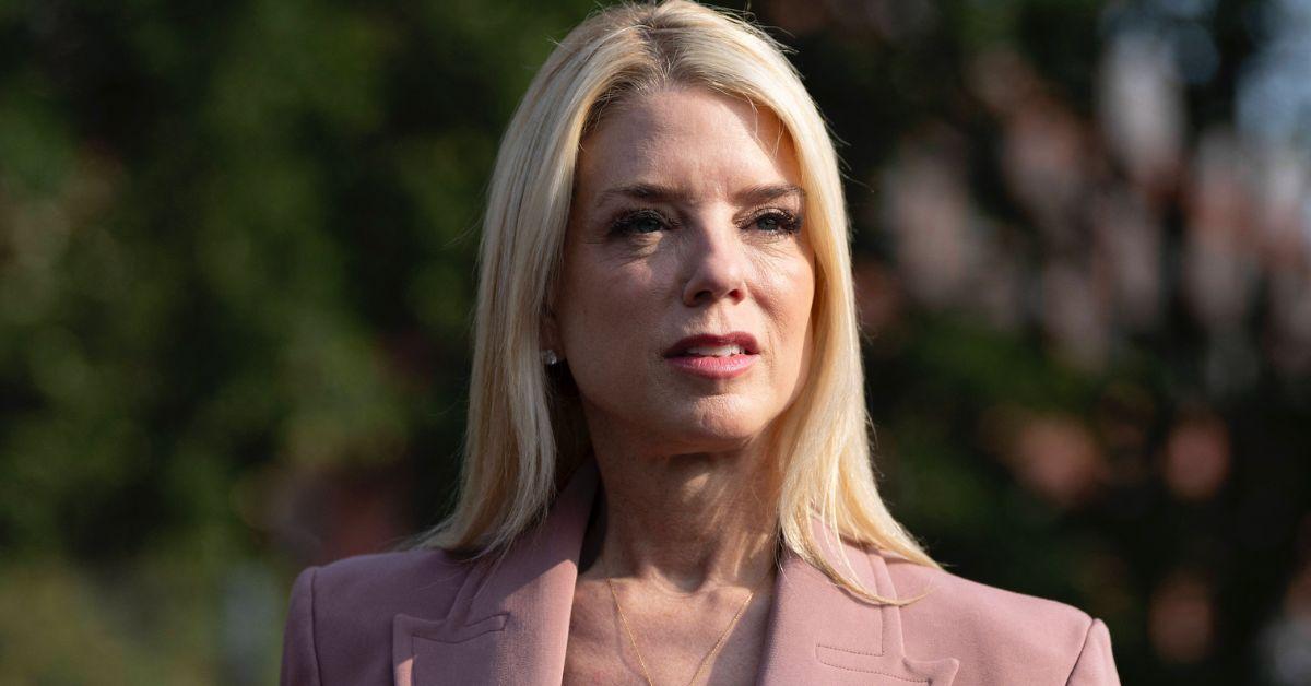 Photo of Pam Bondi