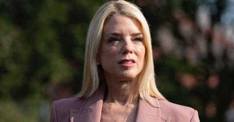 Photo of Pam Bondi