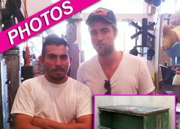 //robert pattinson shops los angeles splash