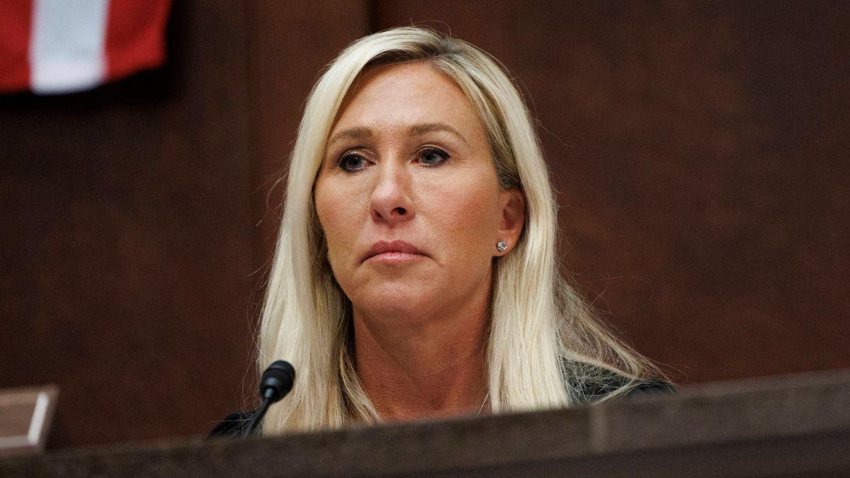 image of Greene accused both parties of being 'one and the same' in fiery political rant.