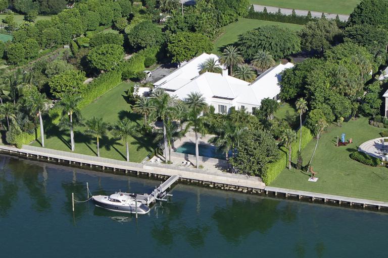 Guess Which Celebrities Live In These Stunning Mansions?