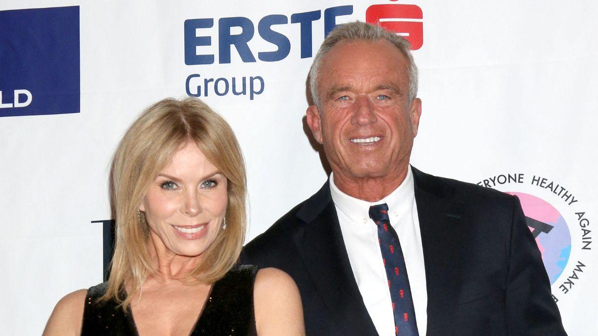 picture of Cheryl Hines and Robert F. Kennedy Jr.