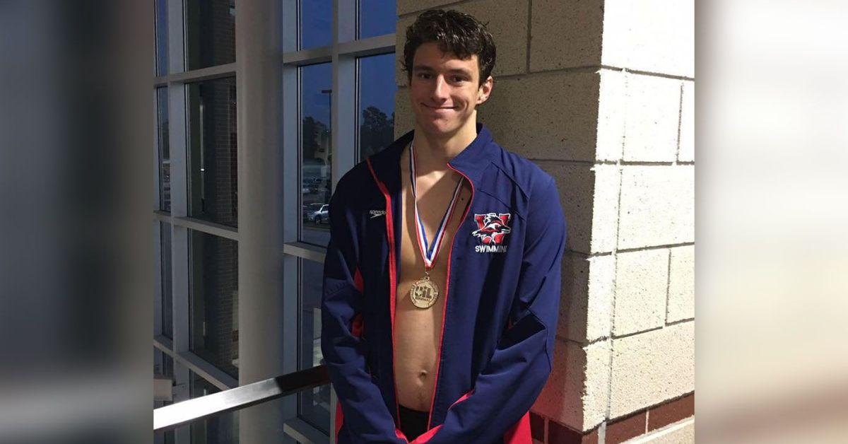 College Swimmer Felt 'Extreme Discomfort' Changing Next To Lia Thomas