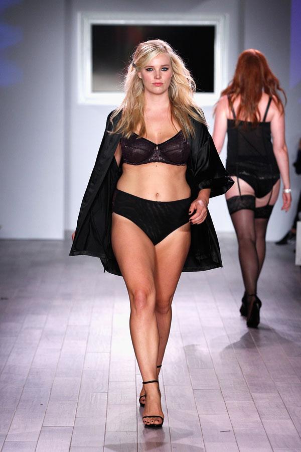 //fashion show elle lingerie