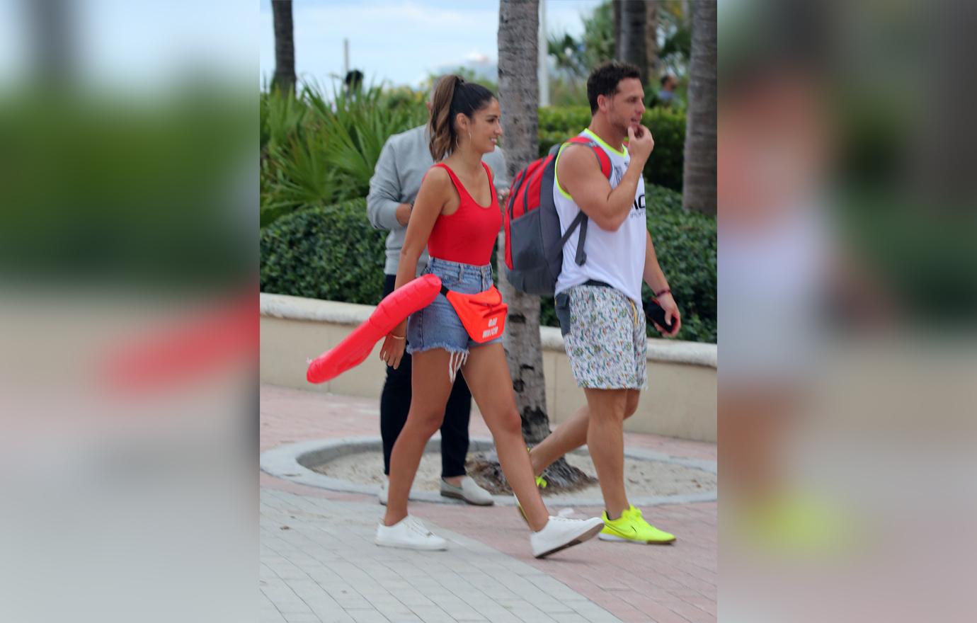 //love rivals olivia culpo and bianca peters close at miami beach