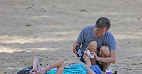 //anne hathaway injured beach
