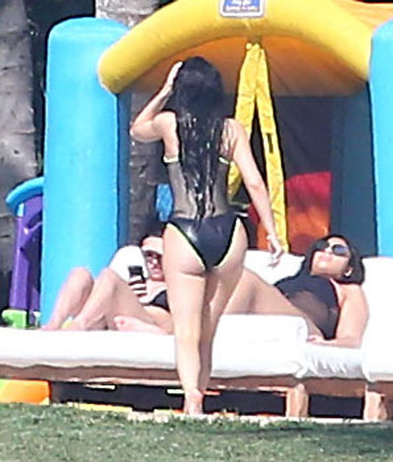 Kylie Jenner Tyga Mexico Bikini Beach King