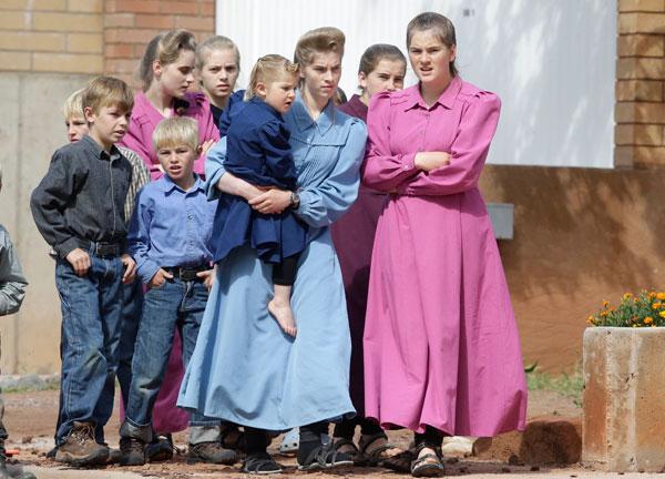 Sister Wives -- Rare Look Inside Two Polygamous Towns