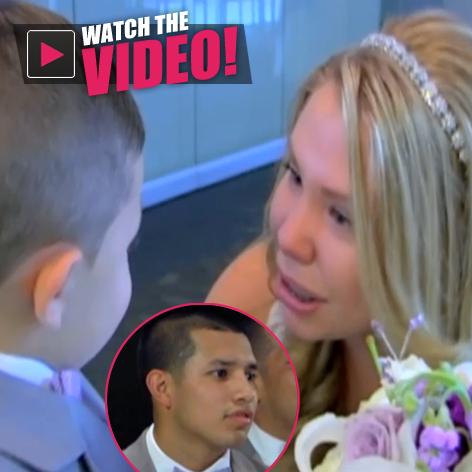 //kailyn lowry breaks down in tears to son isaac