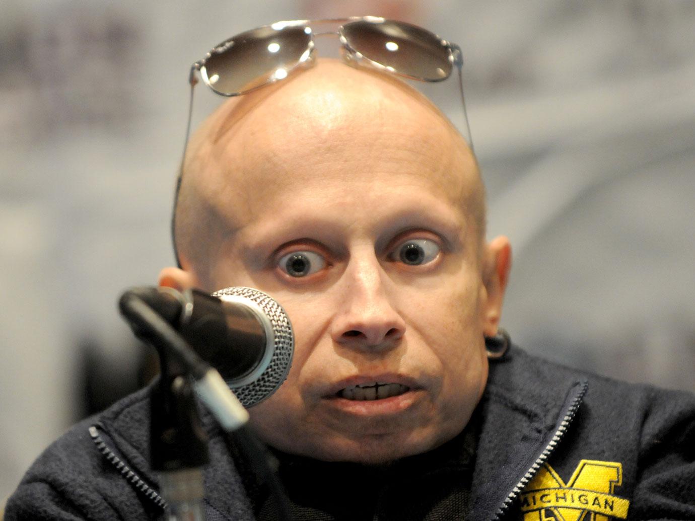 //verne troyer mini me battle addicion sex women