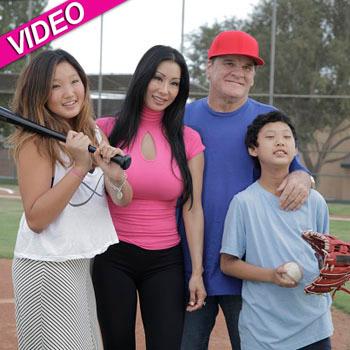 Pete Rose And Fiancée Looking For New Hit On Reality Show