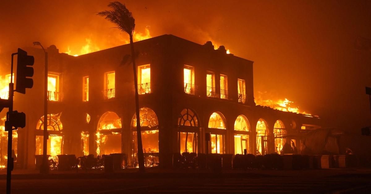 los angeles wildfires dead structures destroyed residents forced from home evacuation