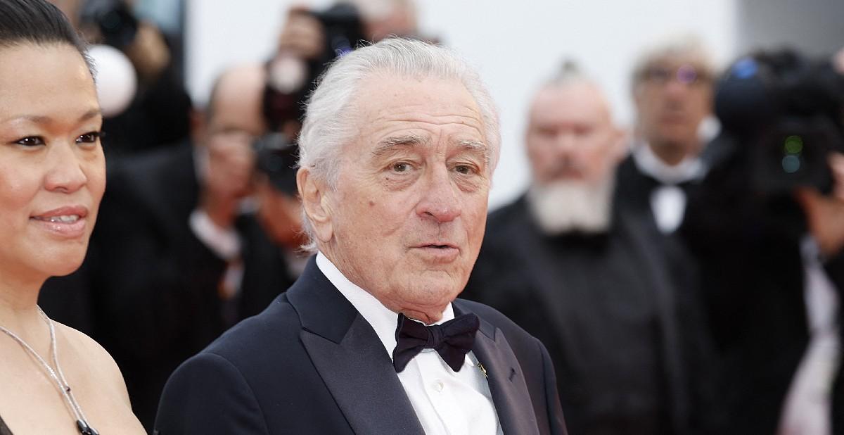 robert de niro looking into panic room installations amid trump supporters shooting fear