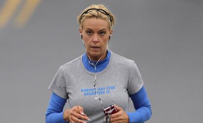 //inf_kate_gosselin_runs_arou__