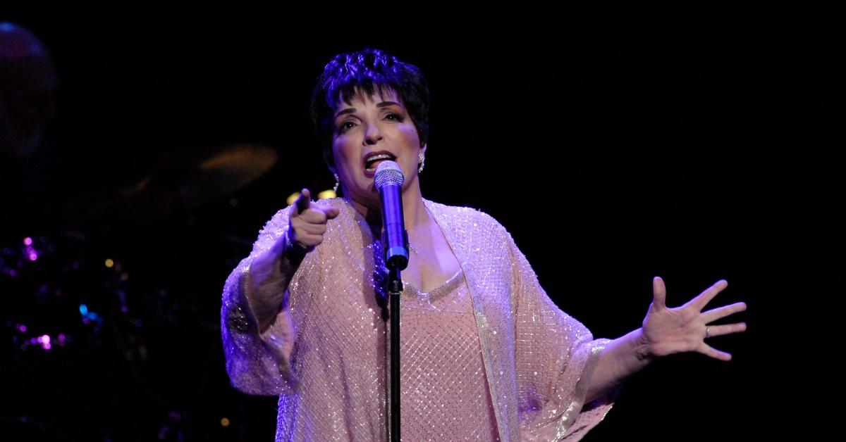 liza minnelli sent love after looking frail at  oscars