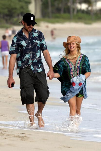 //jessica simpson eric johnston beach hawaii