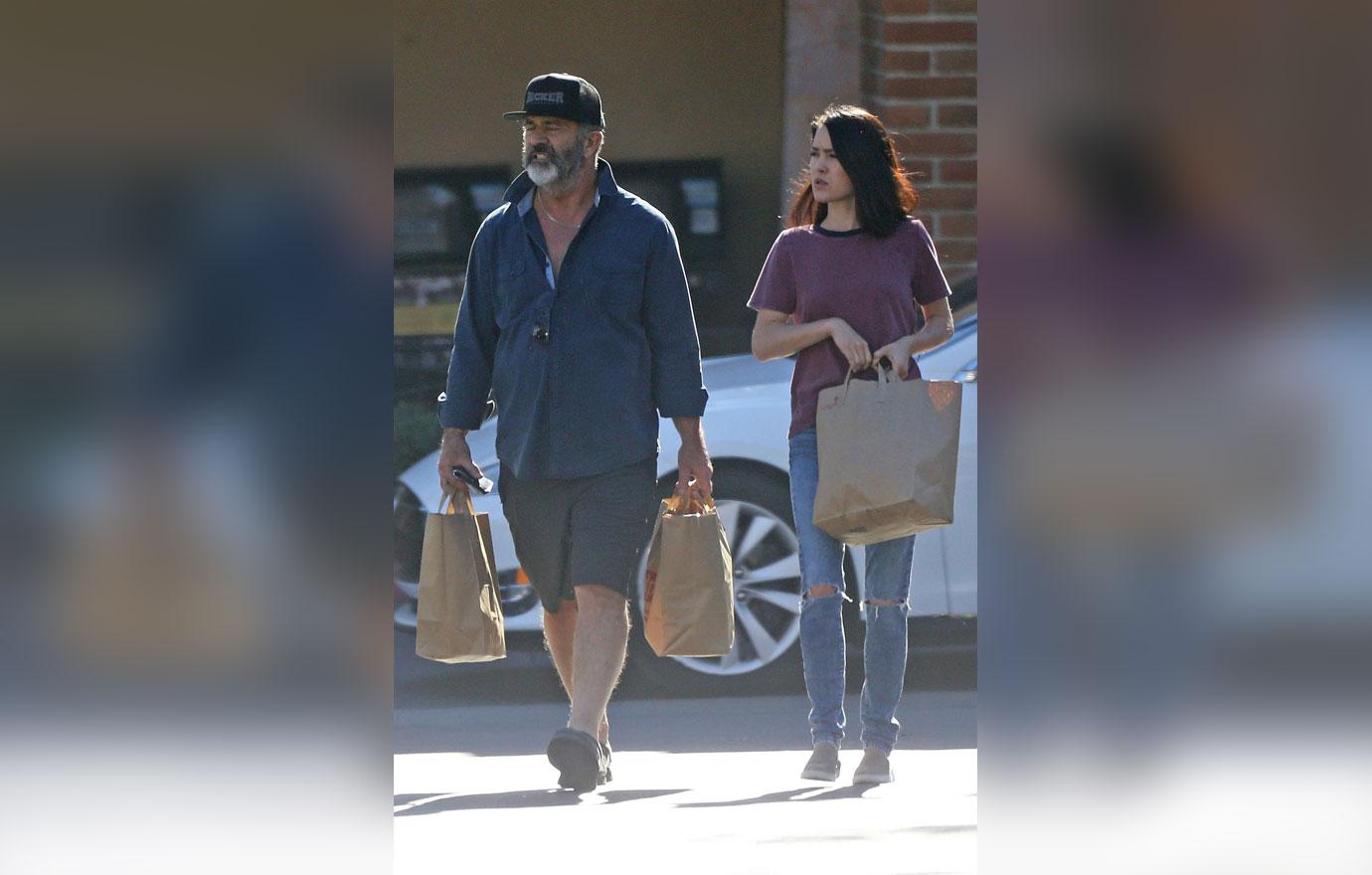 Mel Gibson Going Strong With Much Younger Galpal Rosalind Ross