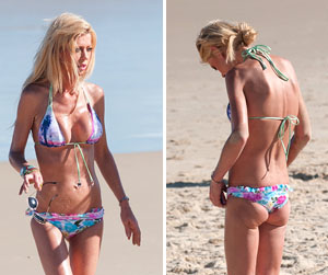 //tara_reid_skinny_bikini_queensland