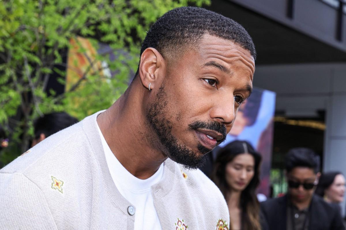 Michael B. Jordan was never romantically linked to Khloé after she said viral photos of them together were AI-generated fakes.