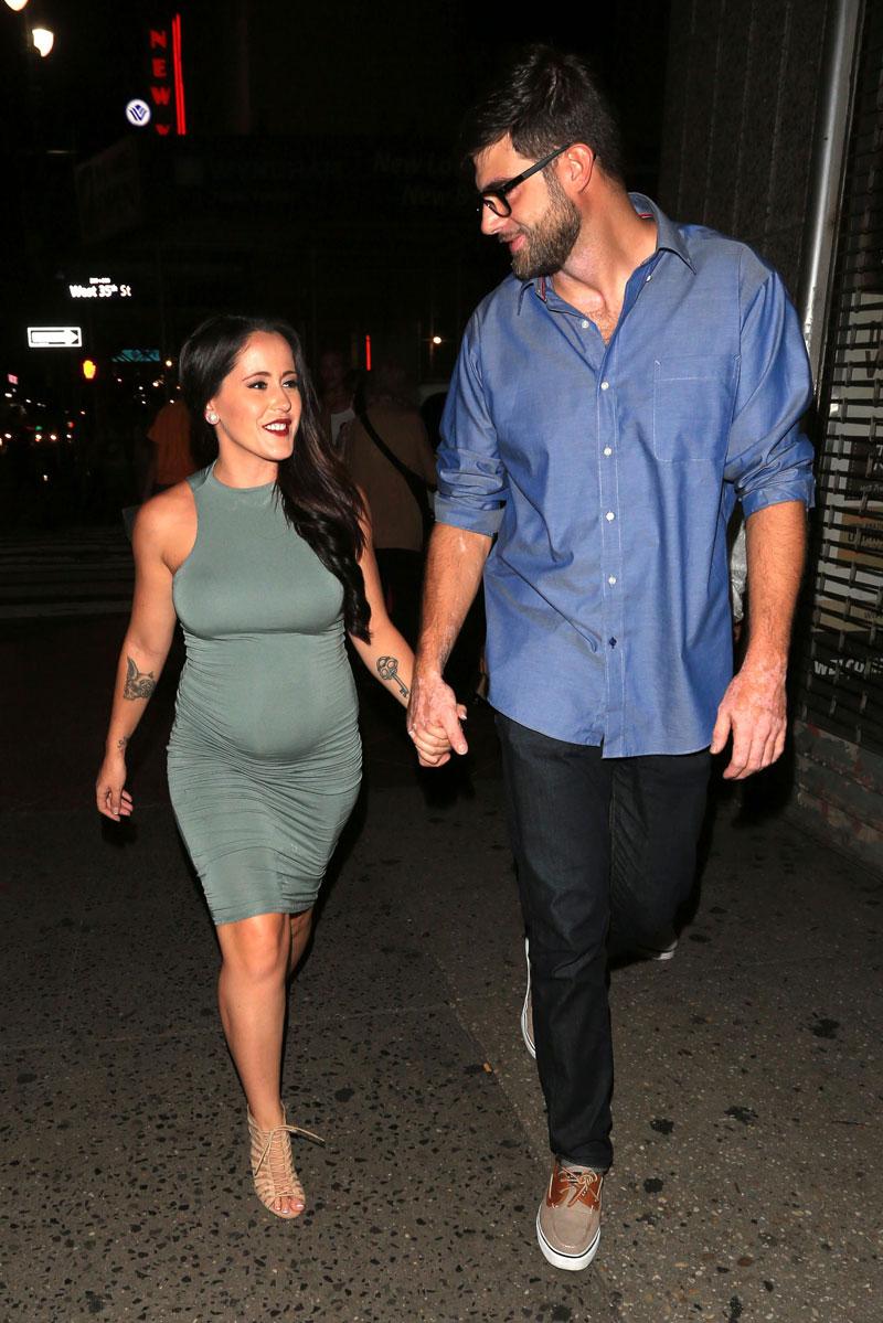 jenelle evans baby bump tight dress david eason boyfriend