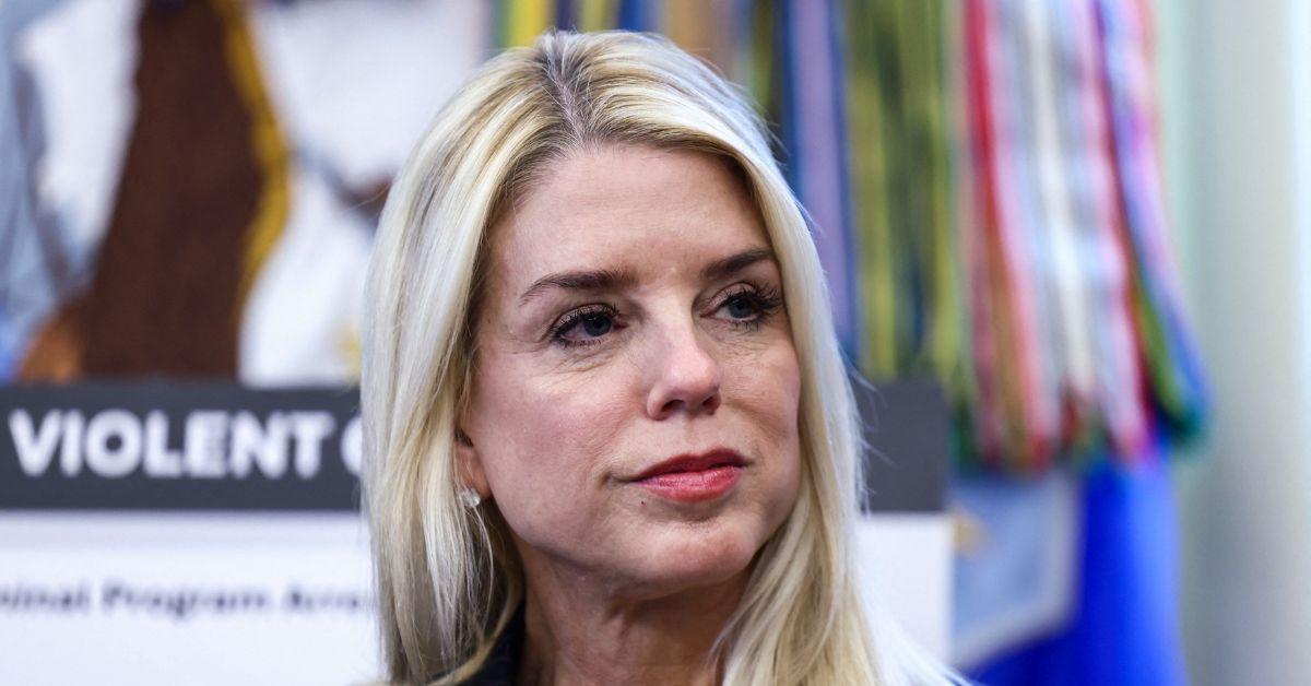 Photo of Pam Bondi