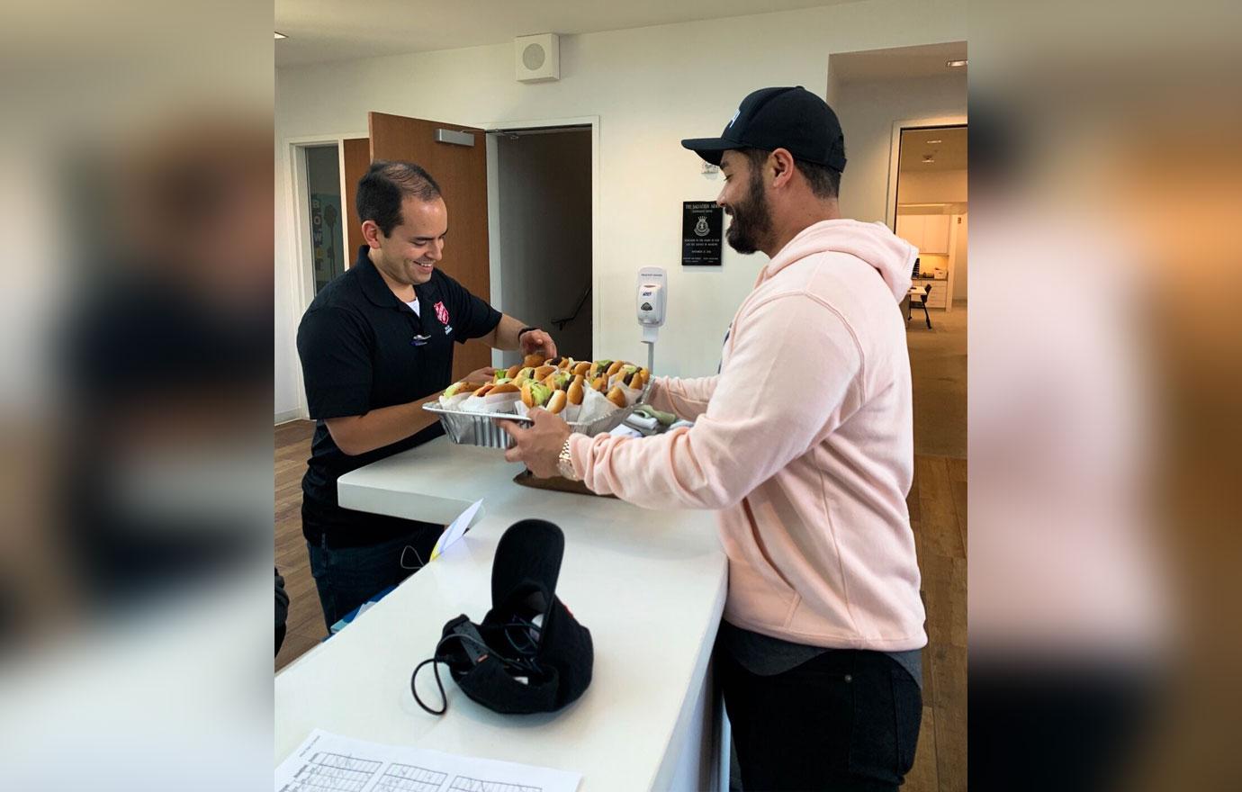 Puffy Delivery Focuses On Giving Back With New Food Drive Friday's